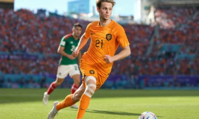 Frenkie de Jong knee injury no surgery Barcelona update