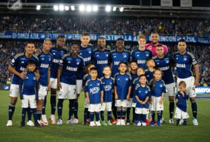 Jugadores de Millonarios previo al partido frente al Deportes Tolima.