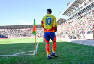 James Rodriguez en el alto