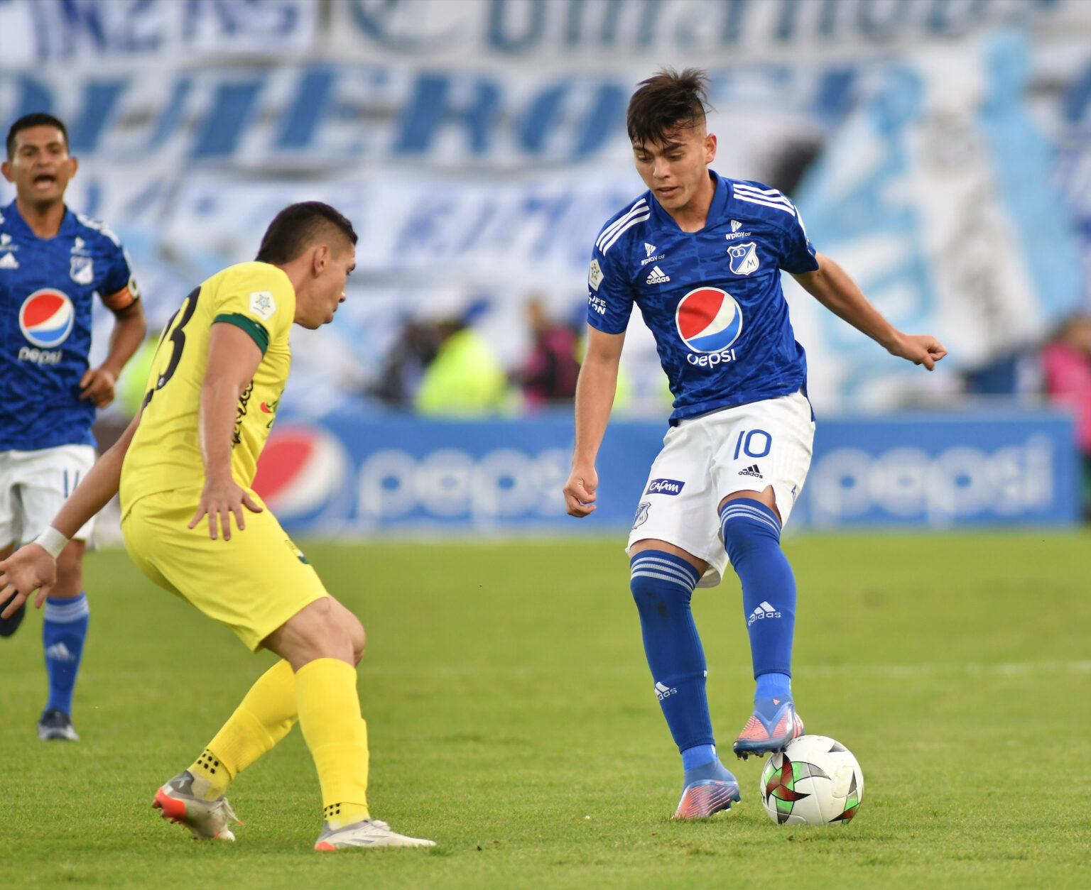 Millonarios Vence A Bucaramanga Y Es Líder Del Grupo A - Fútbol Al Instante