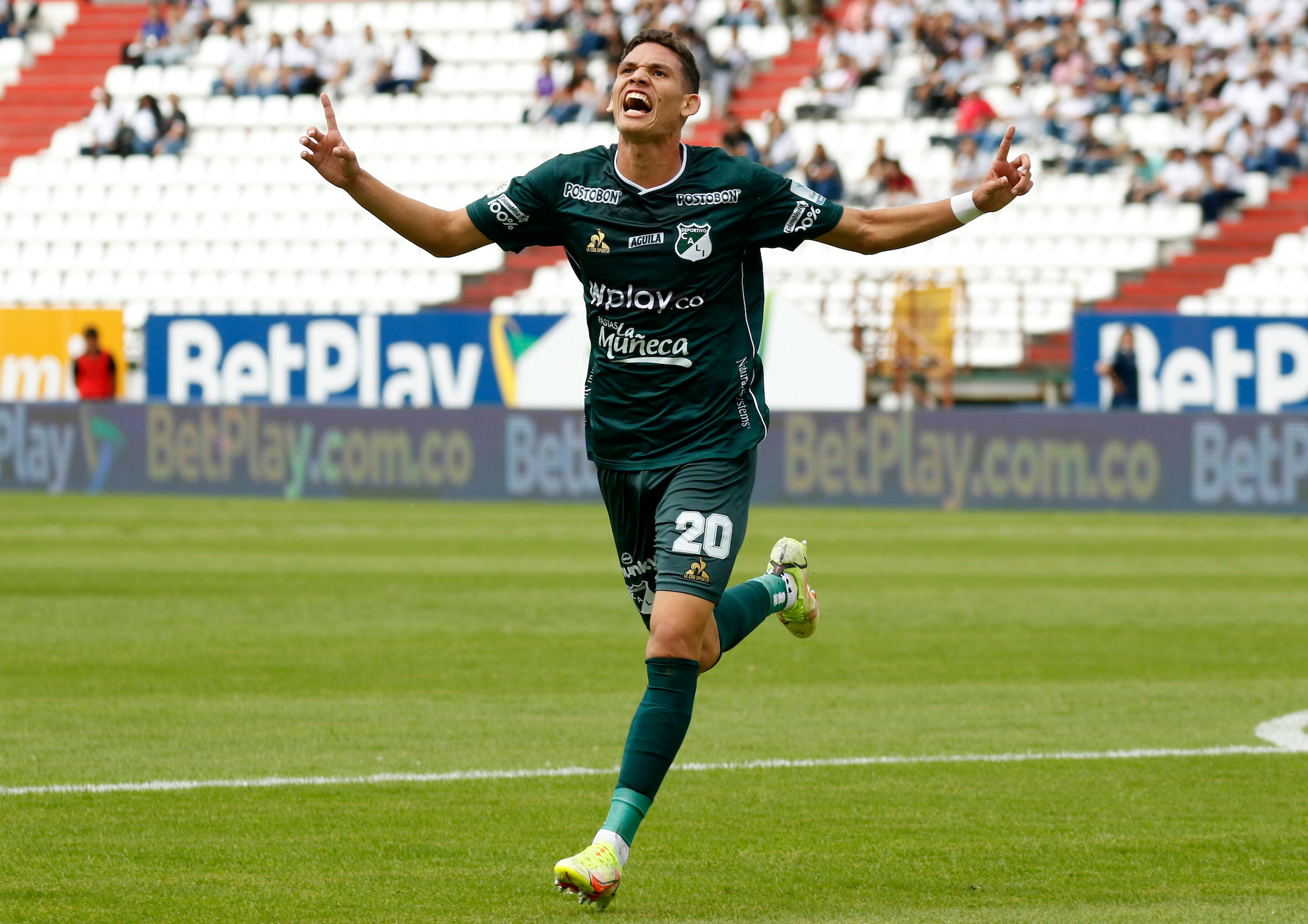 Daniel Luna celebrando su gol ante el Once Caldas