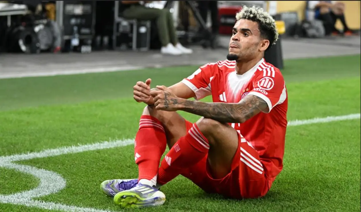 luis-diaz-y-su-celebracion-tras-marcar-el-primer-gol-con-el-bayern-munich.jpg